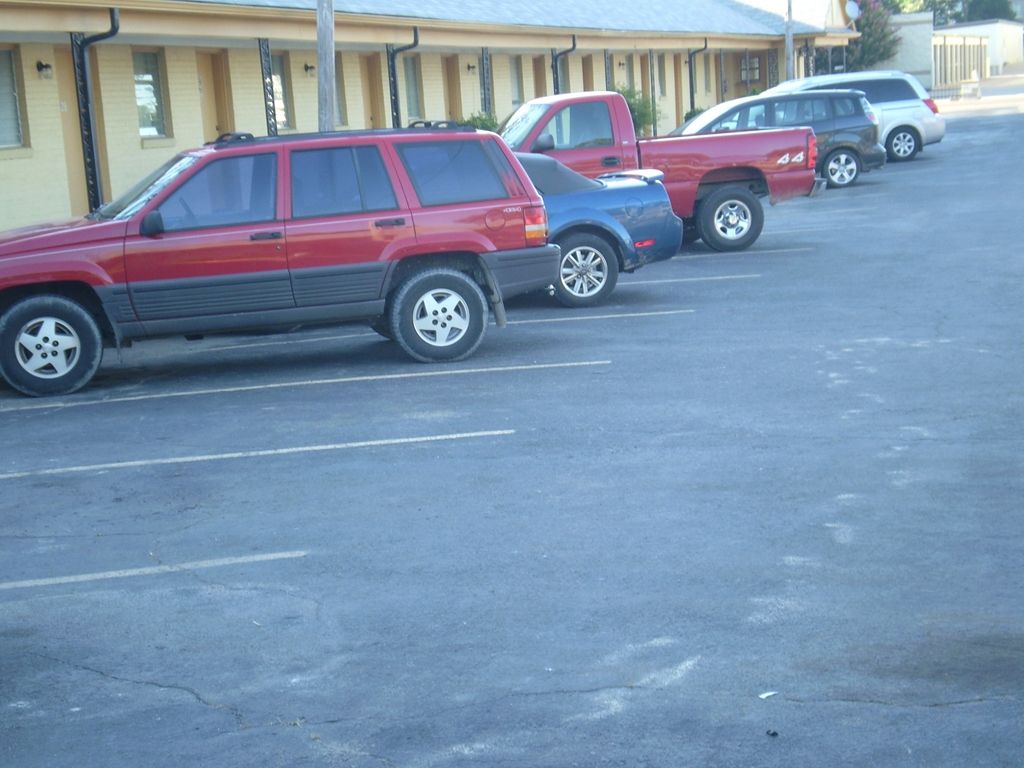 Sunrise Inn - Brownsville Екстериор снимка