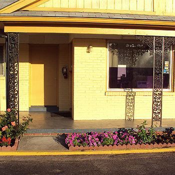 Sunrise Inn - Brownsville Екстериор снимка