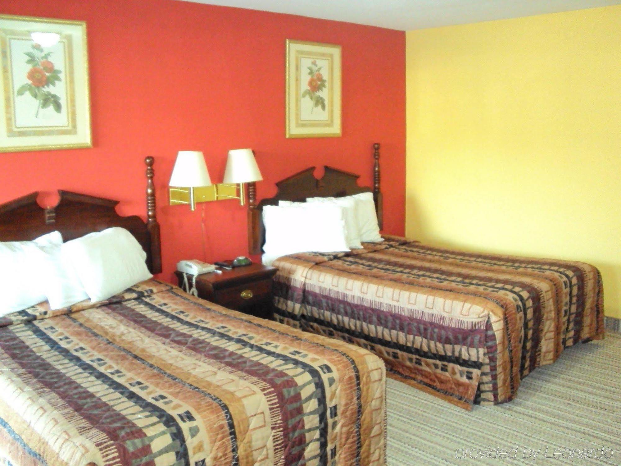 Sunrise Inn - Brownsville Стая снимка