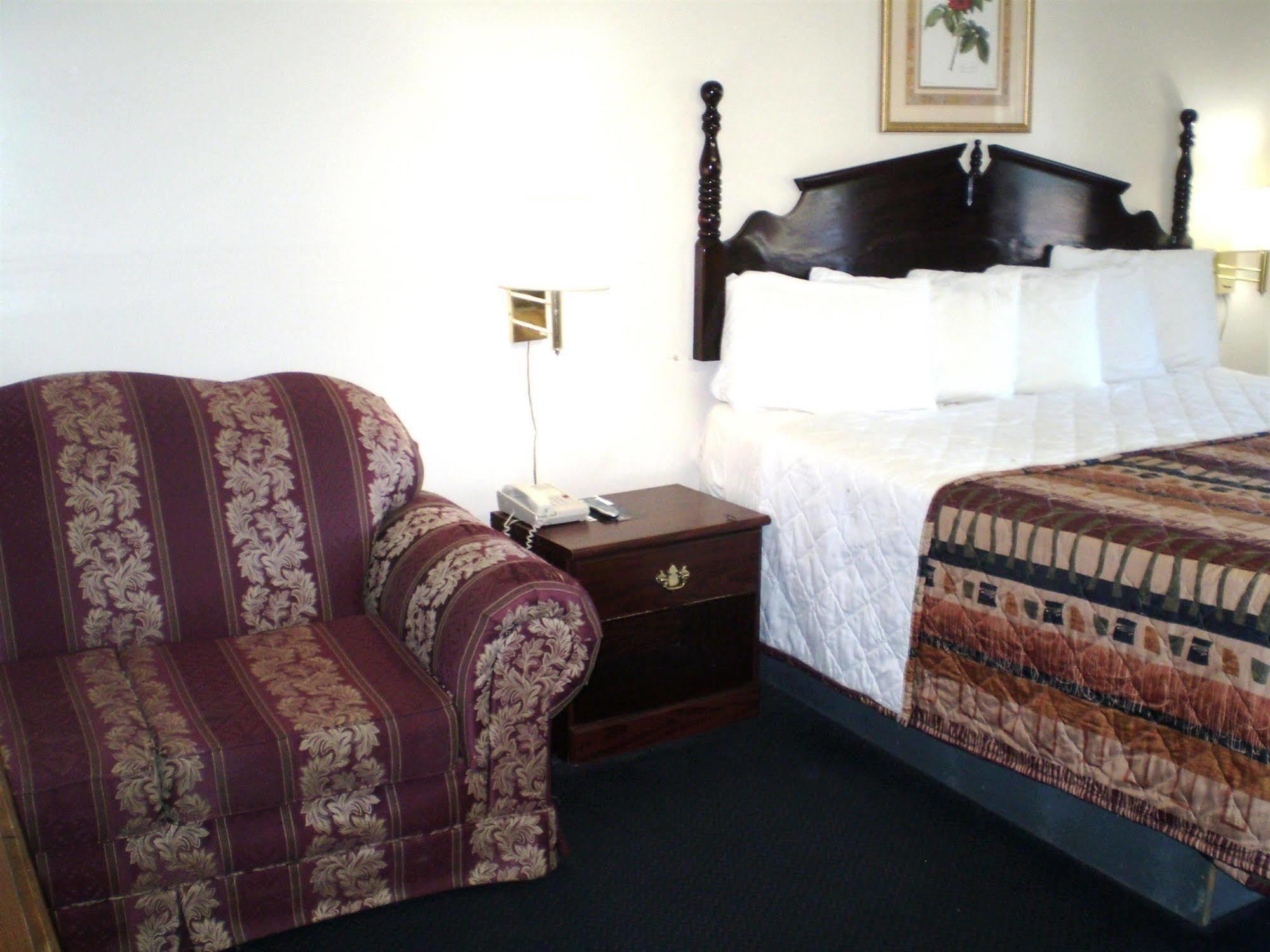 Sunrise Inn - Brownsville Екстериор снимка